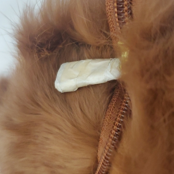 Fall in Love Fox Fur Handbag - Picture 9 of 10